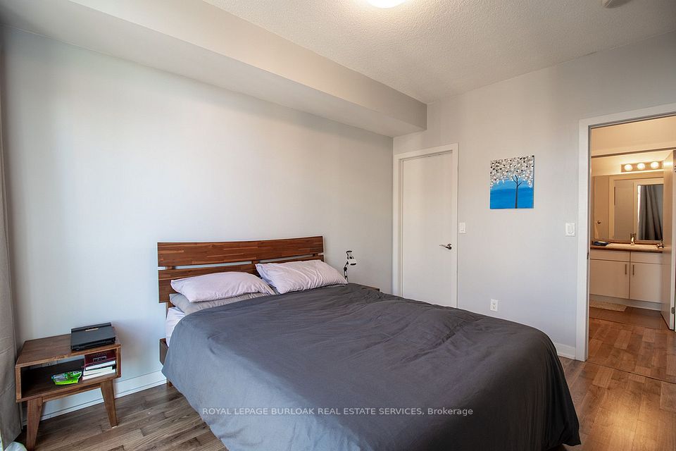 551 Maple Avenue 1408, Burlington, ON L7S 1M7 15