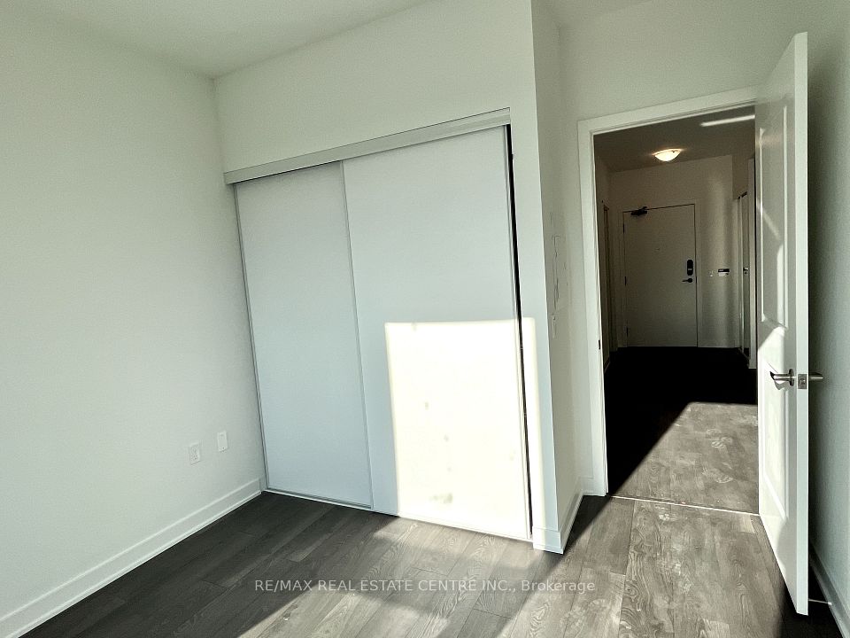 4655 Metcalfe Avenue 1101, Mississauga, ON L5M 0Z7 14