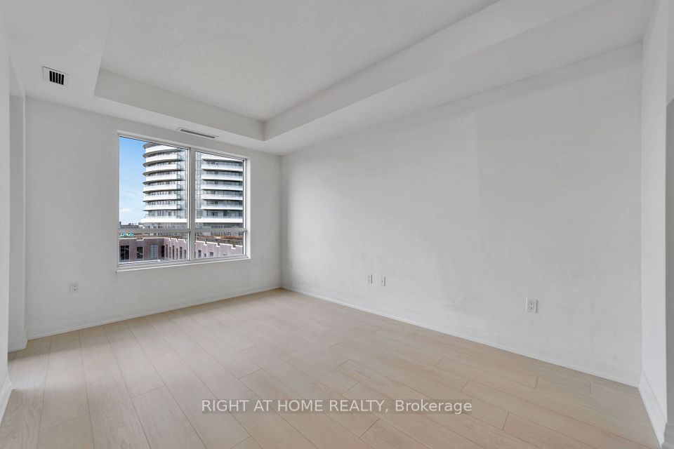 26 Gibbs Road 649, Toronto, ON M9B 0E3 20