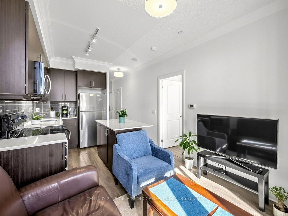 17 Zorra Street 207, Toronto, ON M8Z 0C8 5