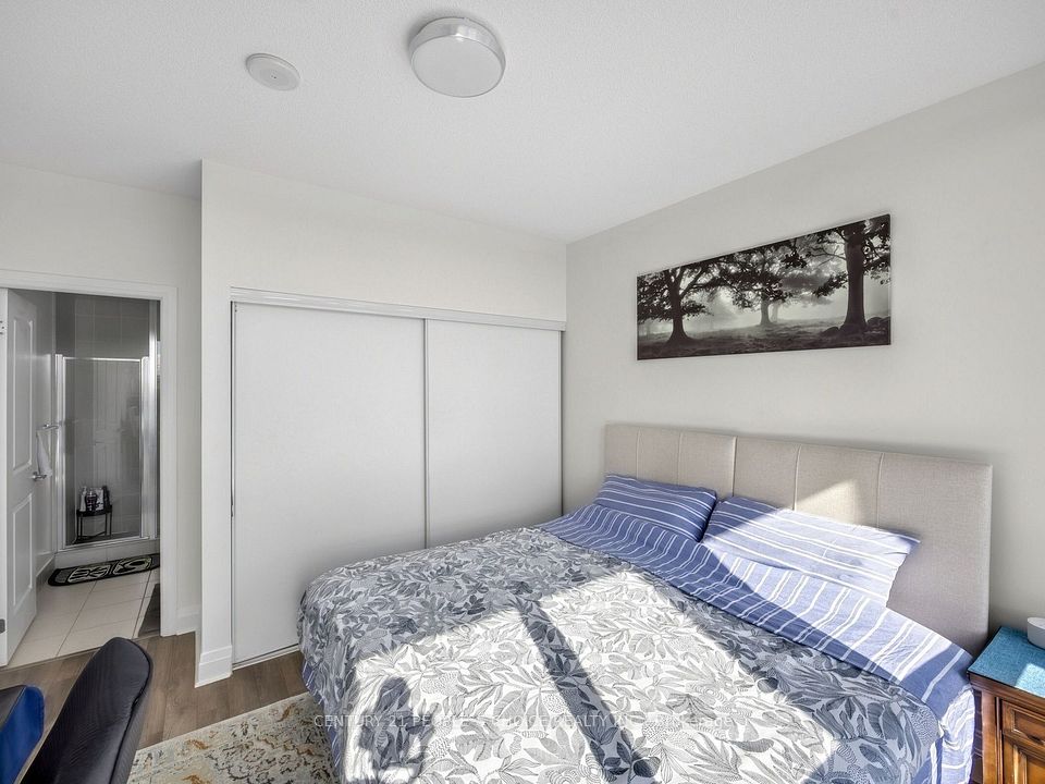 17 Zorra Street 207, Toronto, ON M8Z 0C8 12