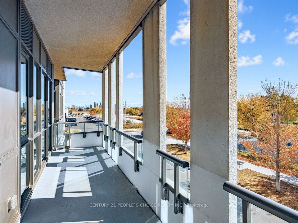 17 Zorra Street 207, Toronto, ON M8Z 0C8 17