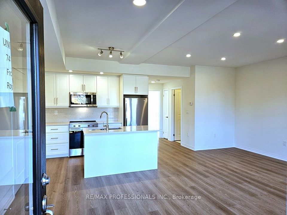 741 Front Royal Street 2, Mississauga, ON L4Y 0G6 25