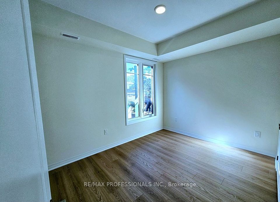 741 Front Royal Street 2, Mississauga, ON L4Y 0G6 21