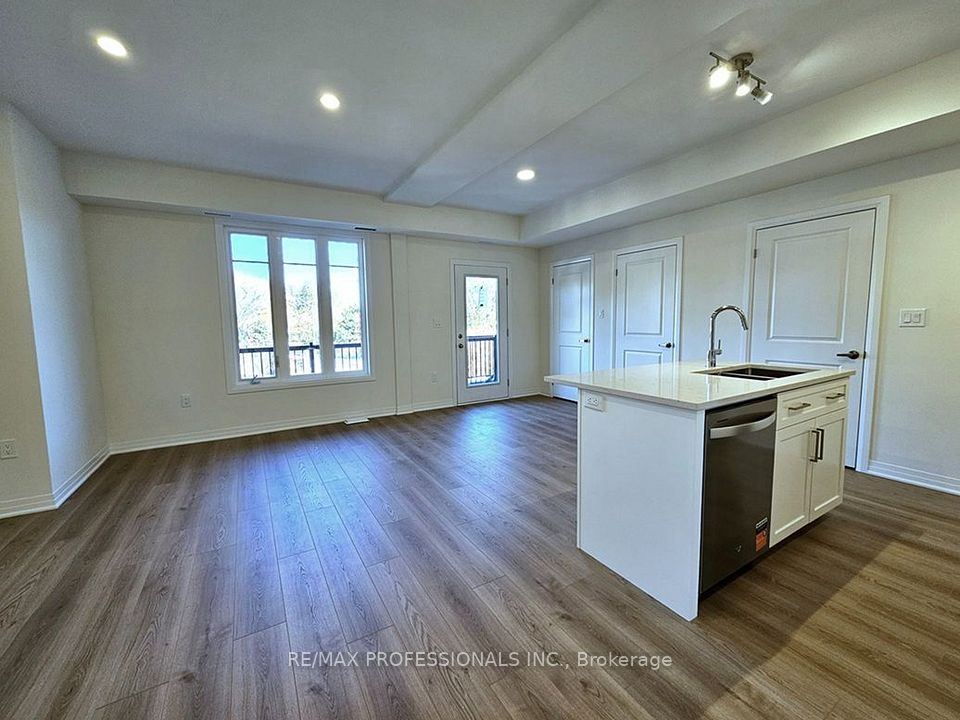 741 Front Royal Street 2, Mississauga, ON L4Y 0G6 11