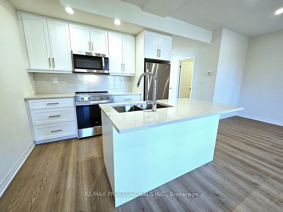 741 Front Royal Street 2, Mississauga, ON L4Y 0G6 7