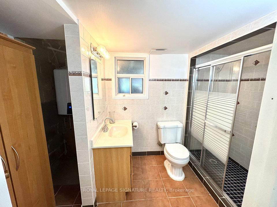 36 Ashmore Avenue, Toronto, ON M8Z 4C4 21