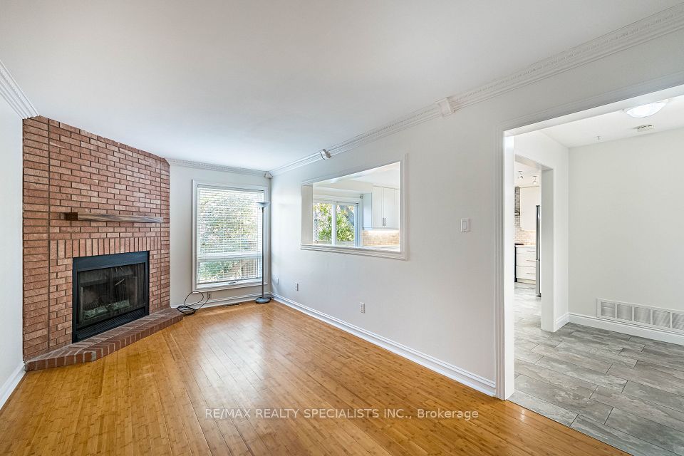 3166 SHADETREE Drive MAIN & 2ND, Mississauga, ON L5N 6P3 11