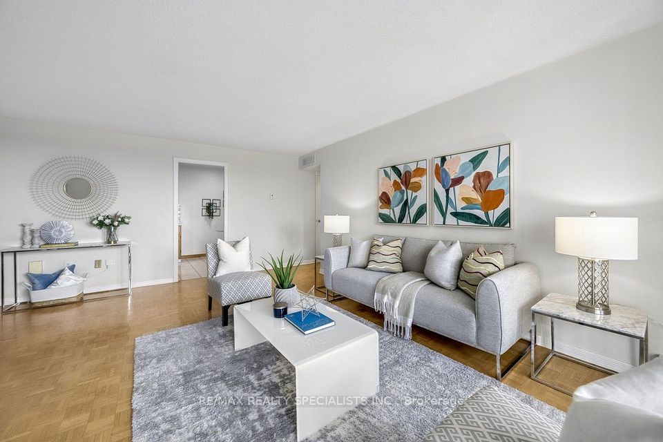 61 Richview Road 609, Toronto, ON M9A 4B5 6