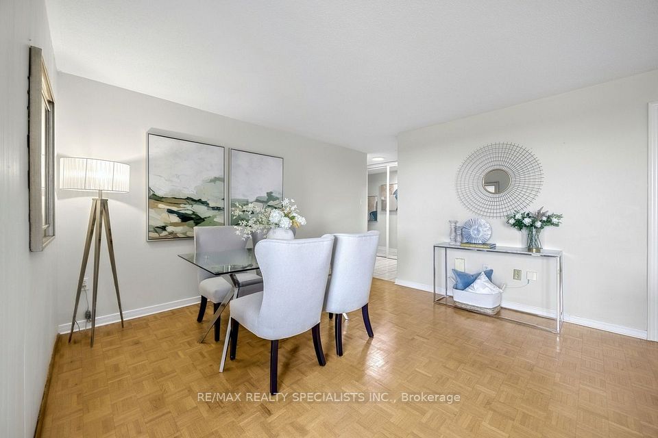 61 Richview Road 609, Toronto, ON M9A 4B5 15