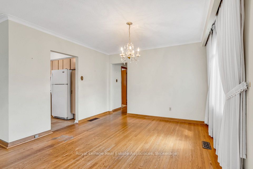 59 Stapleton Drive, Toronto, ON M9R 2Z8 14