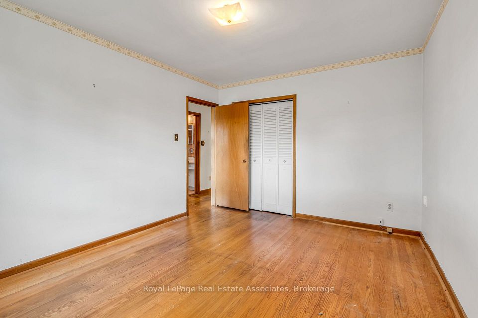 59 Stapleton Drive, Toronto, ON M9R 2Z8 23
