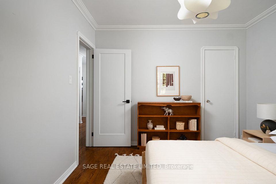 147 Thompson Avenue, Toronto, ON M8Y 2V2 23