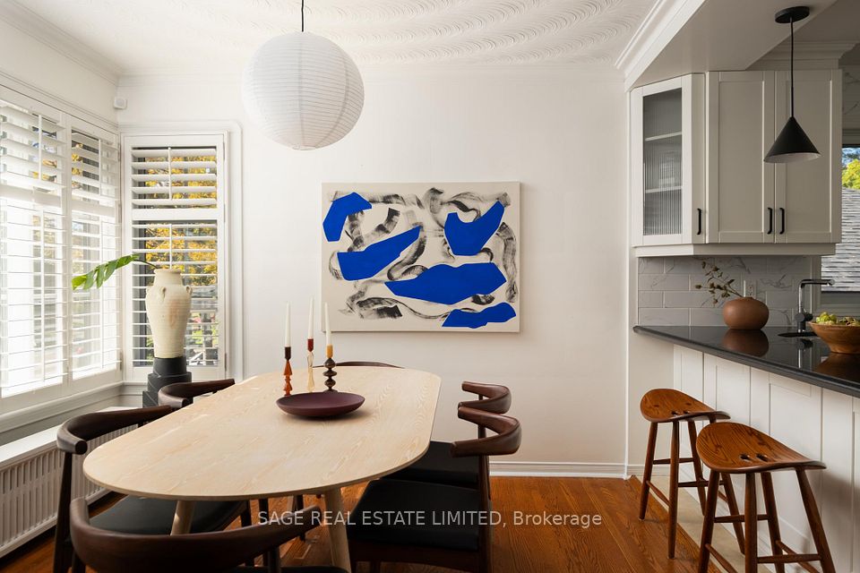 147 Thompson Avenue, Toronto, ON M8Y 2V2 11