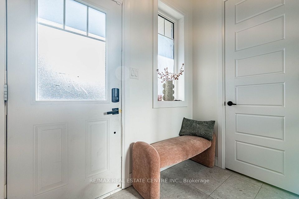 10 Mincing Trail, Brampton, ON L7A 4T6 5