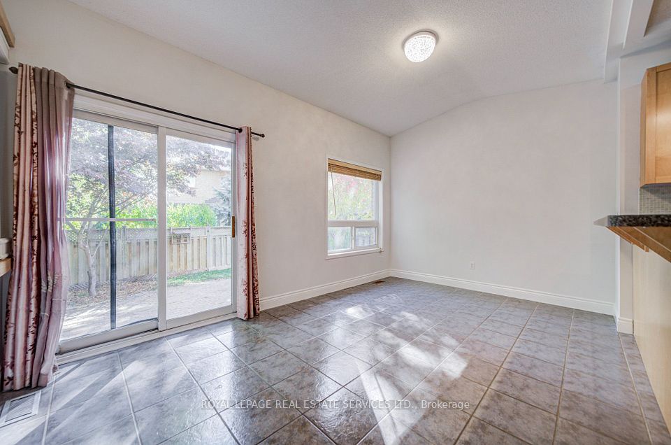 3784 Oland Drive, Mississauga, ON L5M 6M7 14