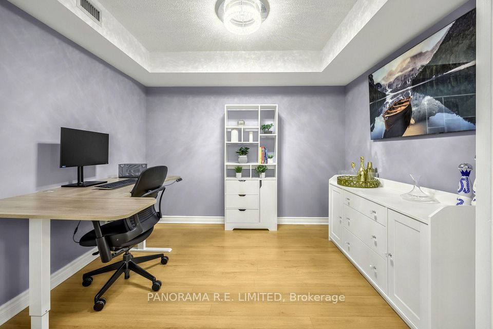 5233 Dundas Street W 723, Toronto, ON M9B 6M1 12