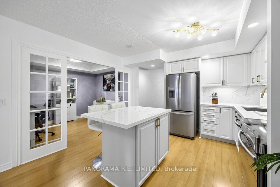 5233 Dundas Street W 723, Toronto, ON M9B 6M1 10