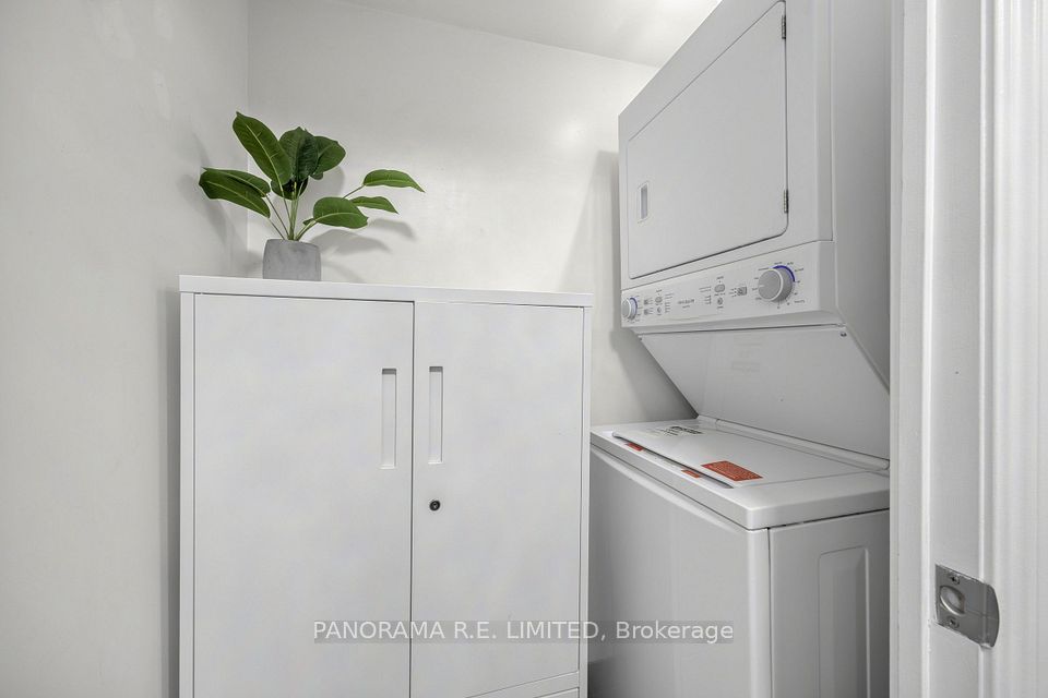 5233 Dundas Street W 723, Toronto, ON M9B 6M1 17