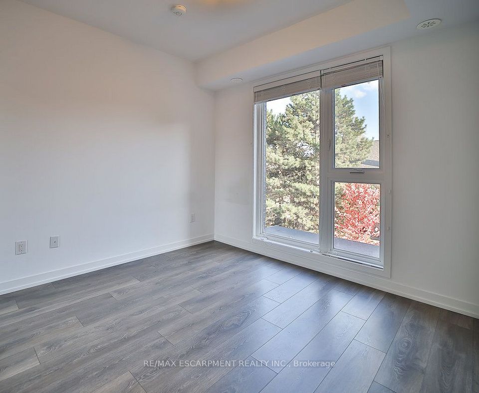 2530 Eglinton Avenue W 102, Mississauga, ON L5M 0Z5 10