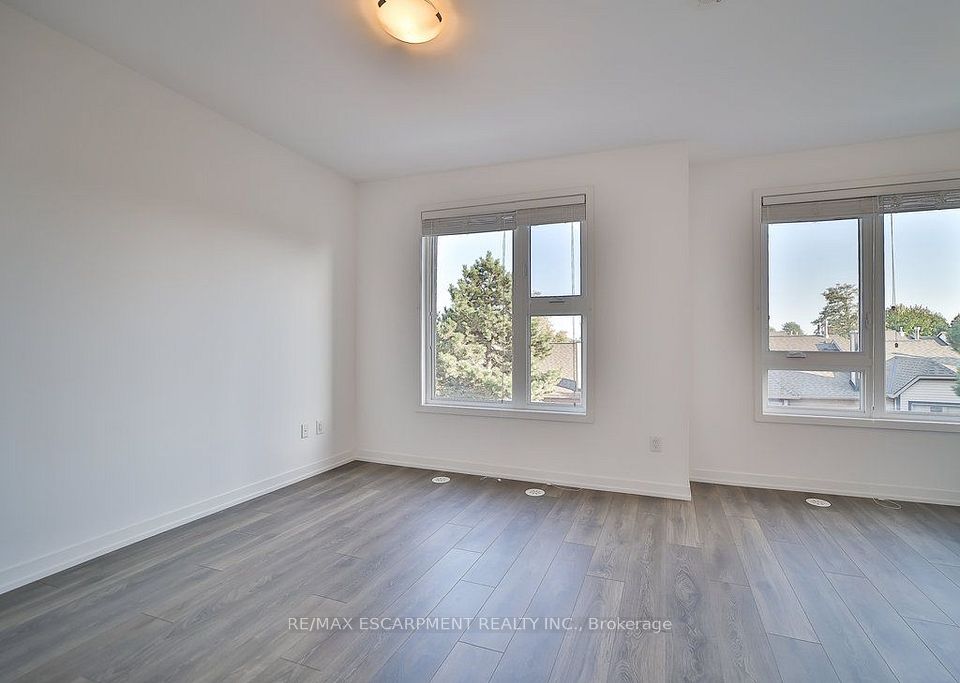 2530 Eglinton Avenue W 102, Mississauga, ON L5M 0Z5 15