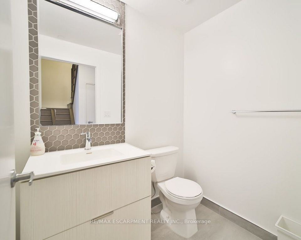 2530 Eglinton Avenue W 102, Mississauga, ON L5M 0Z5 9