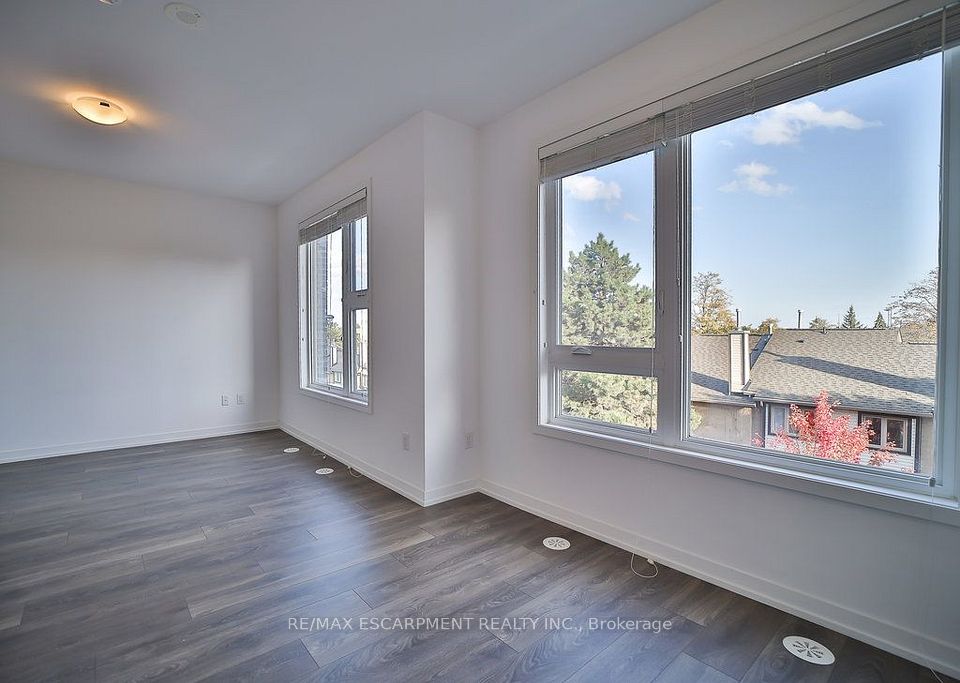 2530 Eglinton Avenue W 102, Mississauga, ON L5M 0Z5 16