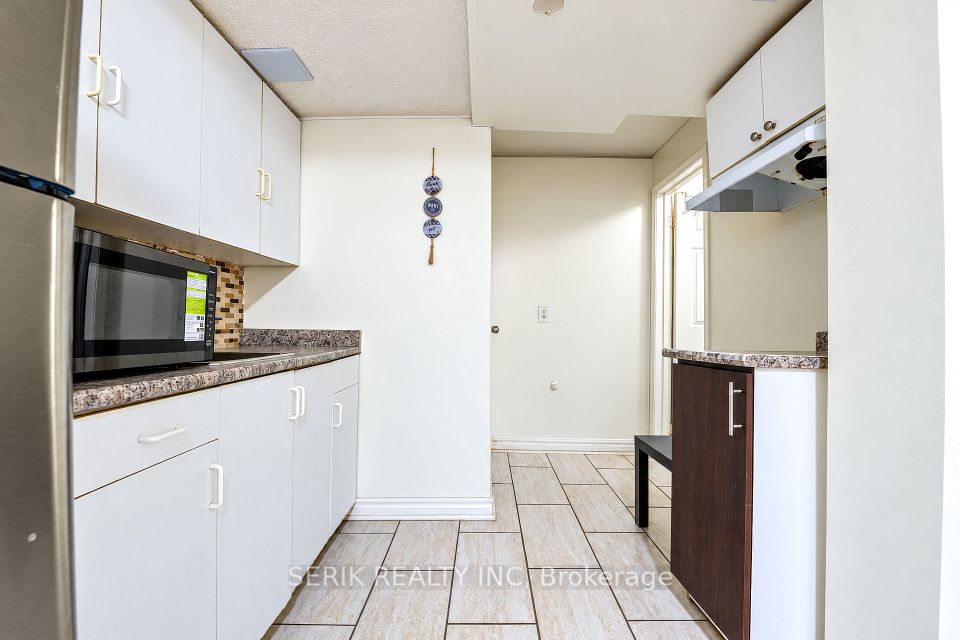 2 Rusthall Way, Brampton, ON L6V 3R6 8