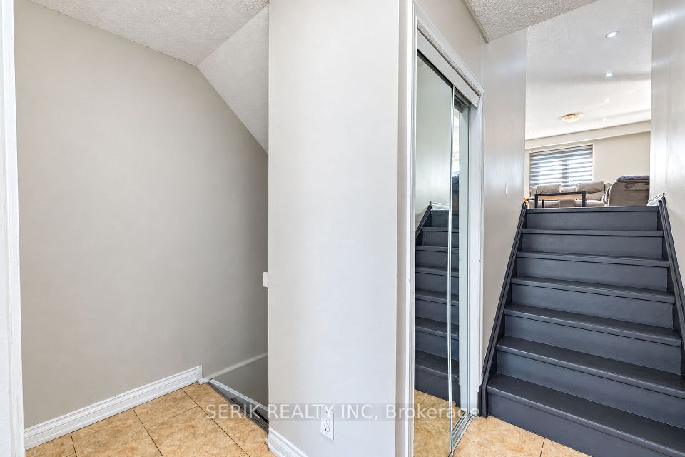 2 Rusthall Way, Brampton, ON L6V 3R6 22