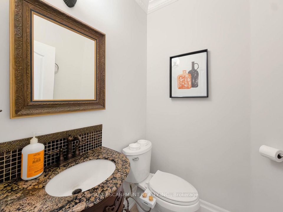 1396 Thorncrest Crescent, Oakville, ON L6M 3Y9 18