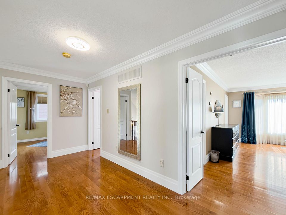 1396 Thorncrest Crescent, Oakville, ON L6M 3Y9 20