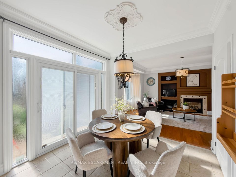 1396 Thorncrest Crescent, Oakville, ON L6M 3Y9 13