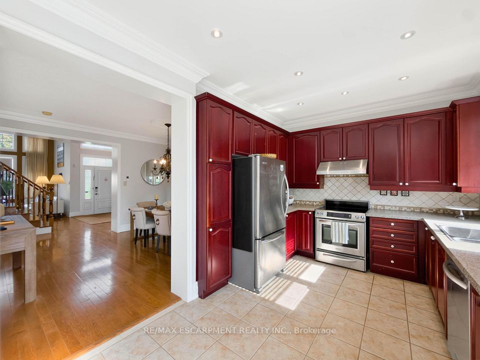 1396 Thorncrest Crescent, Oakville, ON L6M 3Y9 11