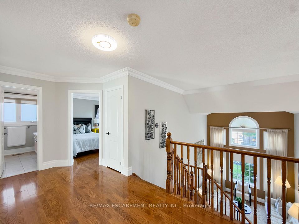 1396 Thorncrest Crescent, Oakville, ON L6M 3Y9 19