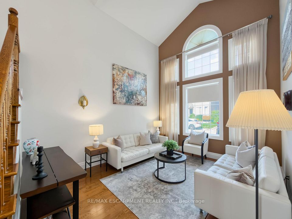 1396 Thorncrest Crescent, Oakville, ON L6M 3Y9 6