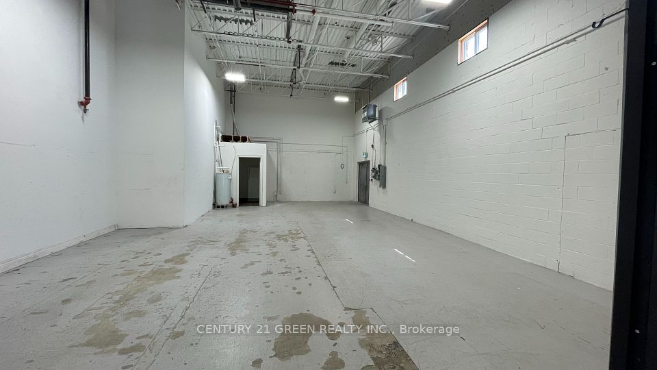 1180 Britannia Road E 3, Mississauga, ON L4W 1C8 2