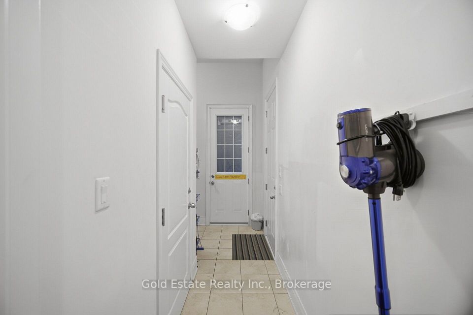 15 Dairymaid Road, Brampton, ON L6X 5P6 18