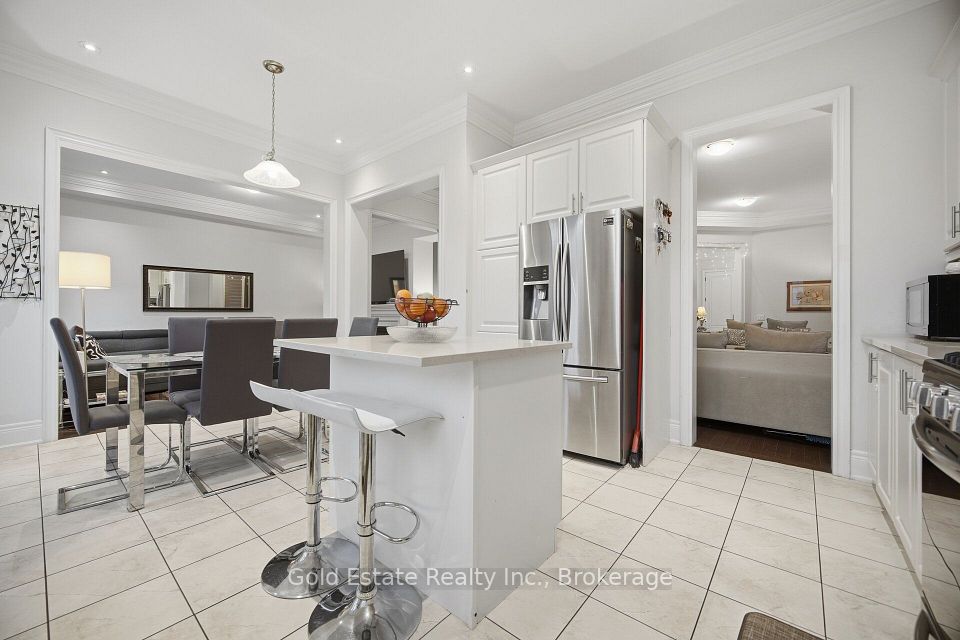 15 Dairymaid Road, Brampton, ON L6X 5P6 16