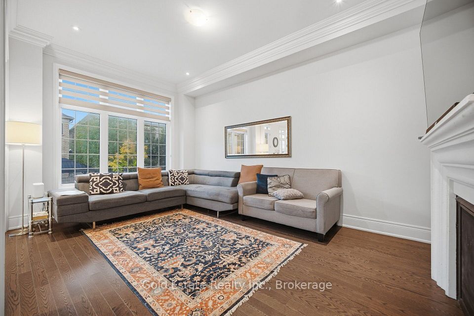 15 Dairymaid Road, Brampton, ON L6X 5P6 8