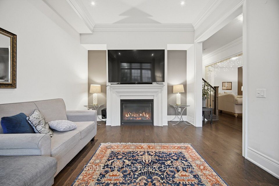 15 Dairymaid Road, Brampton, ON L6X 5P6 10