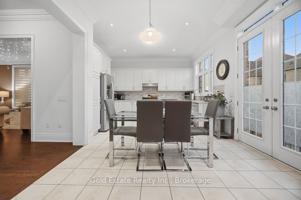 15 Dairymaid Road, Brampton, ON L6X 5P6 13