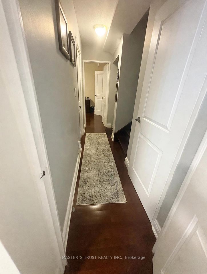 11 Wincott Drive 1105, Toronto, ON M9R 2R9 12