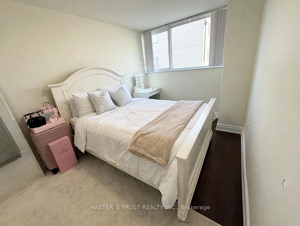 11 Wincott Drive 1105, Toronto, ON M9R 2R9 18