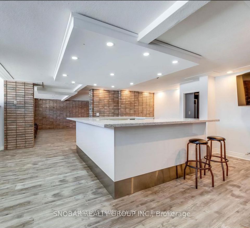 11 Wincott Drive 1105, Toronto, ON M9R 2R9 25
