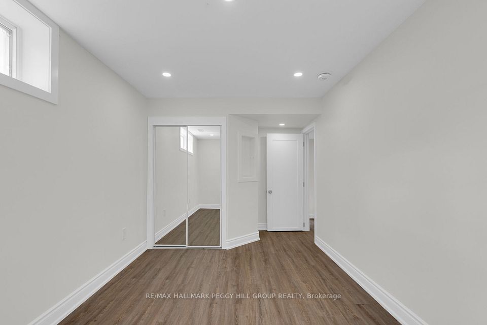 26 Celestine Drive, Toronto, ON M9R 3N1 12