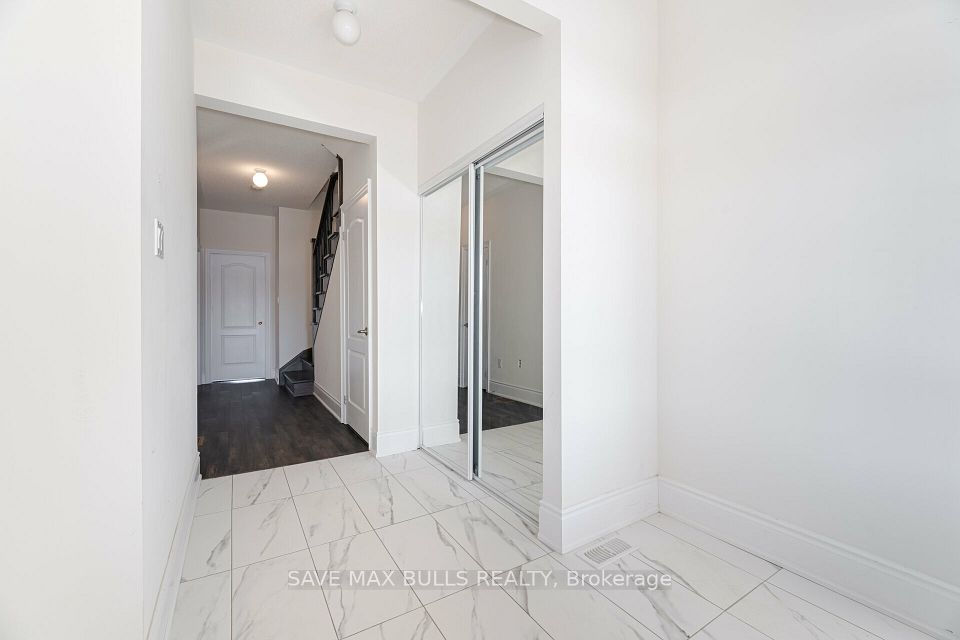 26 Foxsparrow Road, Brampton, ON L6R 4E1 5