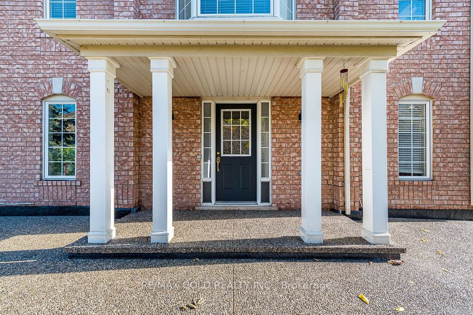 102 Decker Hollow Circle, Brampton, ON L6X 0L5 12