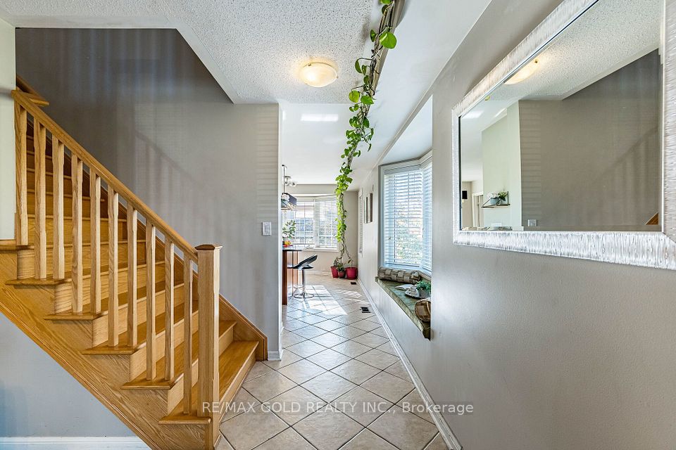 102 Decker Hollow Circle, Brampton, ON L6X 0L5 23