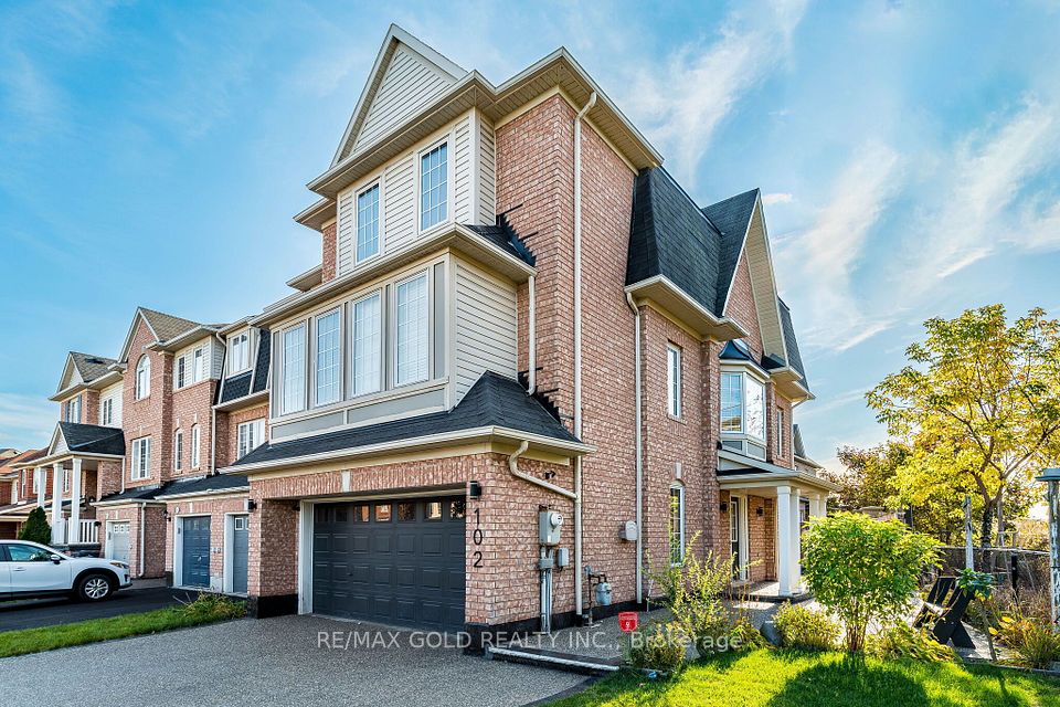 102 Decker Hollow Circle, Brampton, ON L6X 0L5 6