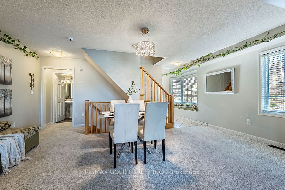102 Decker Hollow Circle, Brampton, ON L6X 0L5 21